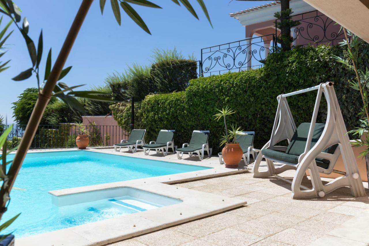 Apartamento Com Piscina Cruz Quebrada Luaran gambar