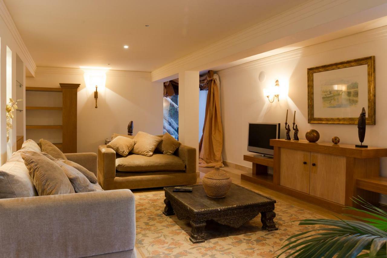 Apartamento Com Piscina Cruz Quebrada Luaran gambar